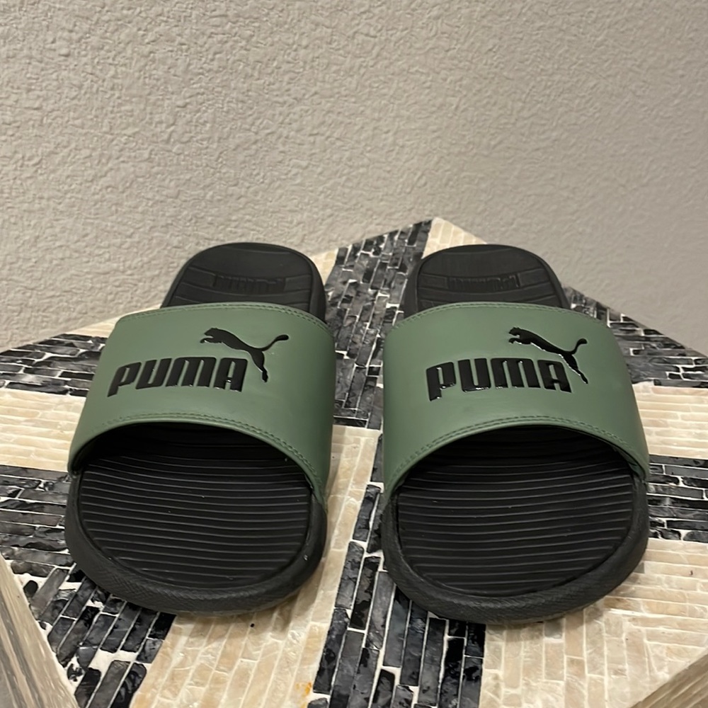 Puma sandals black green Mens sz 10